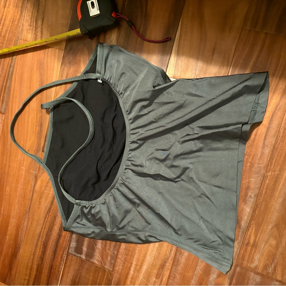 Albion Fit Athletic Tank Top Women’s XL Gray Built-In Bra (0641)